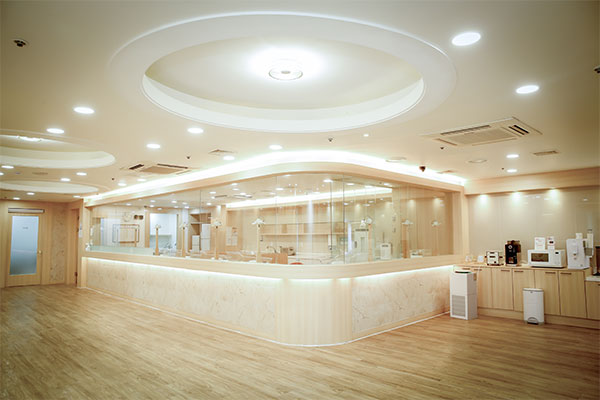 신생아실<br/><span>Newborn baby room</span> 이미지